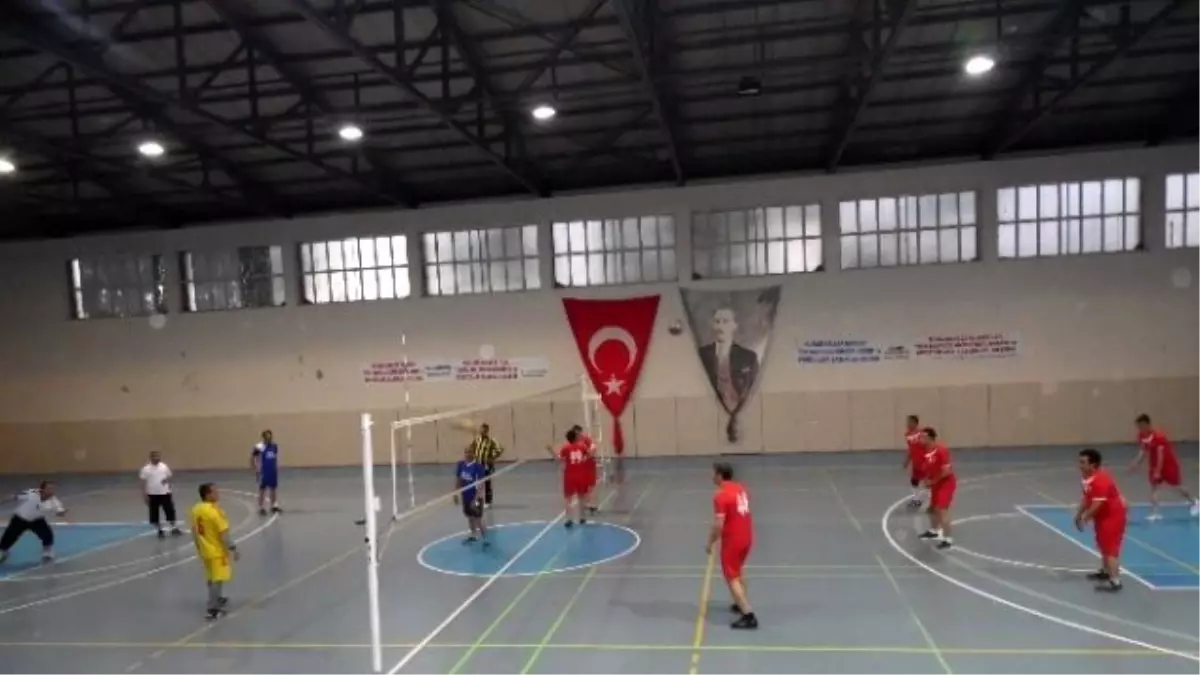 Kaymakamlık Voleybol Turnuvası Başladı