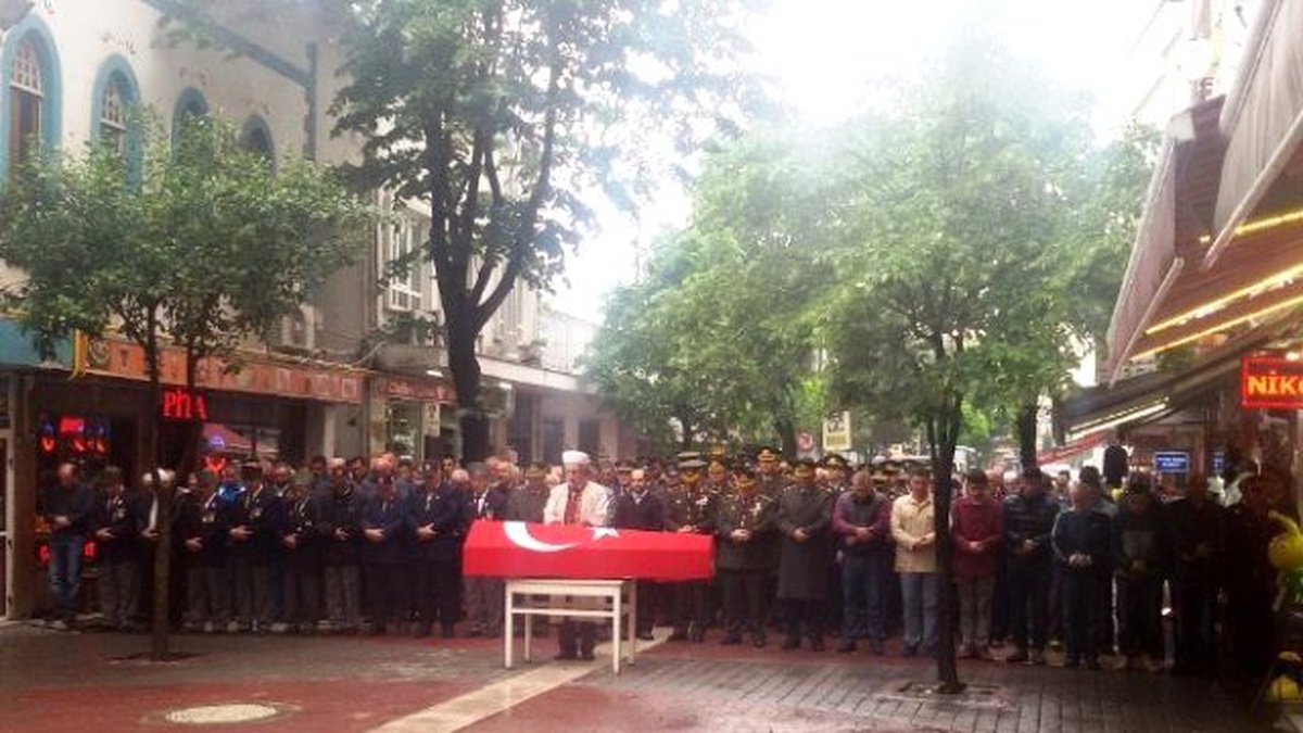 Kıbrıs Gazisi Düzenlenen Askeri Törenle Son Yolculuğuna Uğurlandı