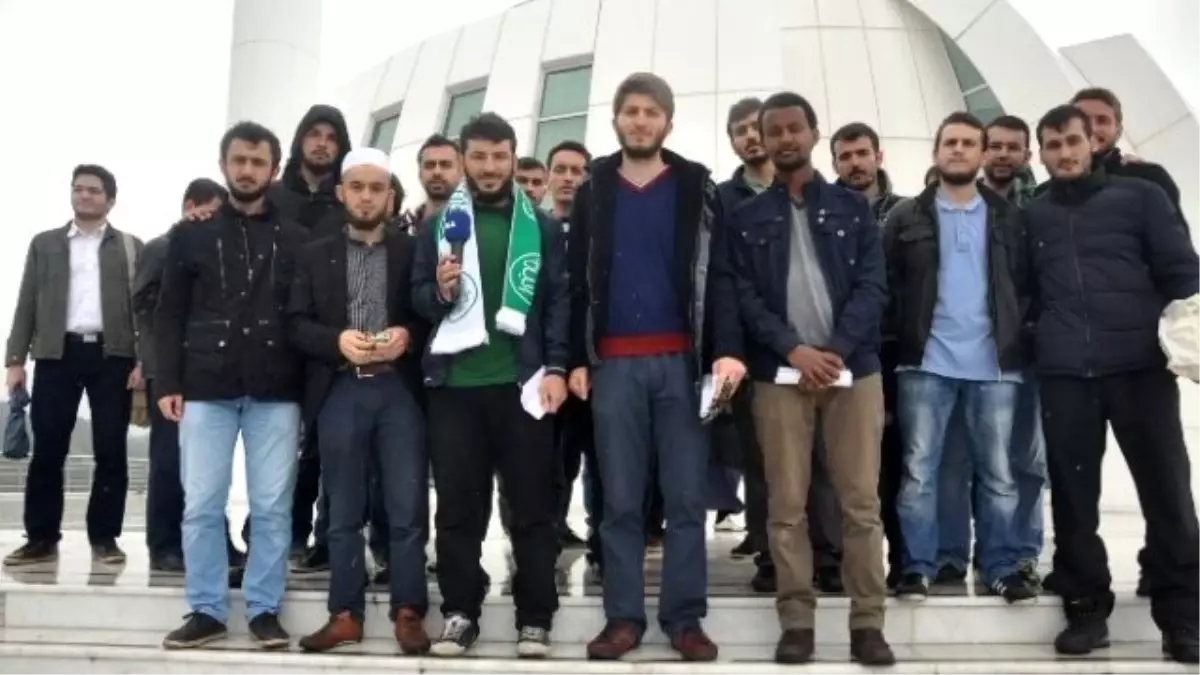 Öğrencilerden Ahlaksız Yayınlara Karşı Basın Açıklaması