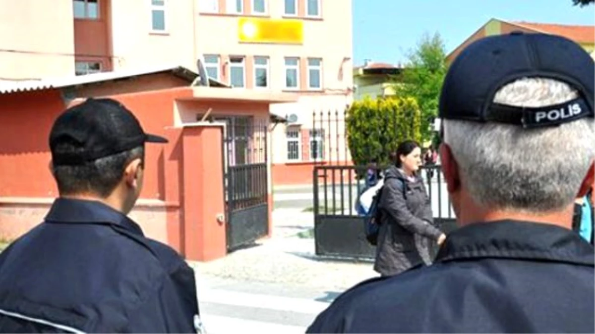 Okul Yöneticileri, Kapkaççıyı PKK Derneğine Götürüp Dövdürdü