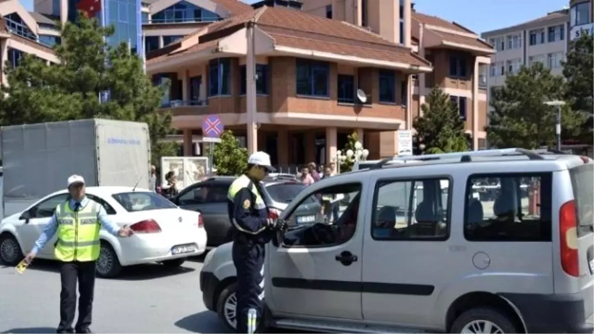 Polis\'ten Trafik Haftası Mesaisi