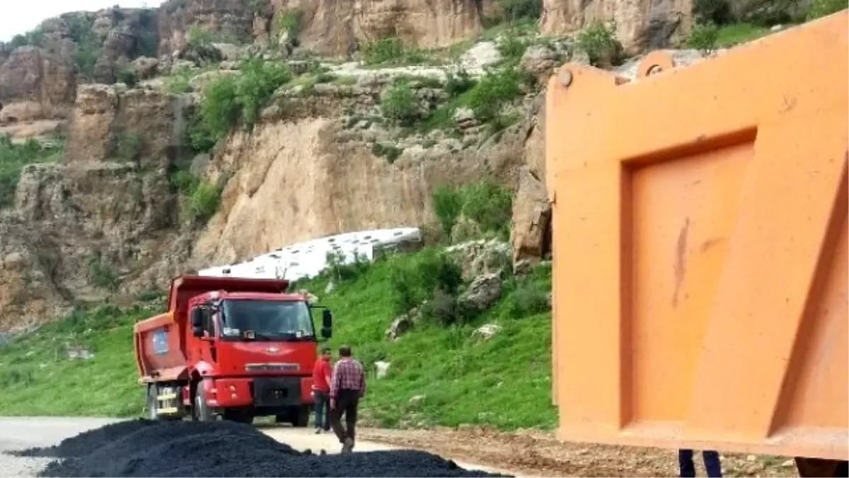 Siirt-şırnak Karayoluna Asfalt Döküldü