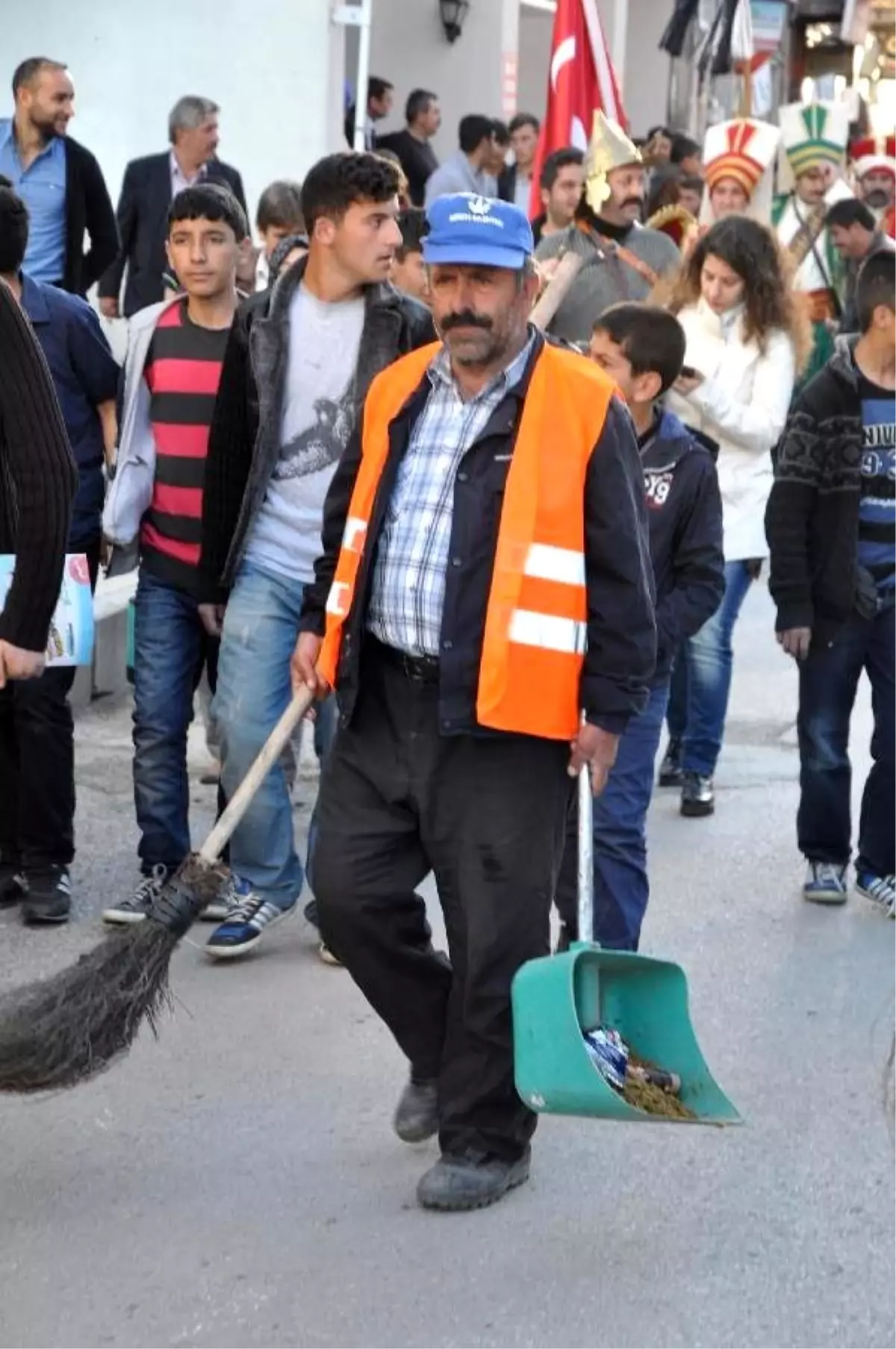 Temizlik İşçisinin Festival Mesaisi