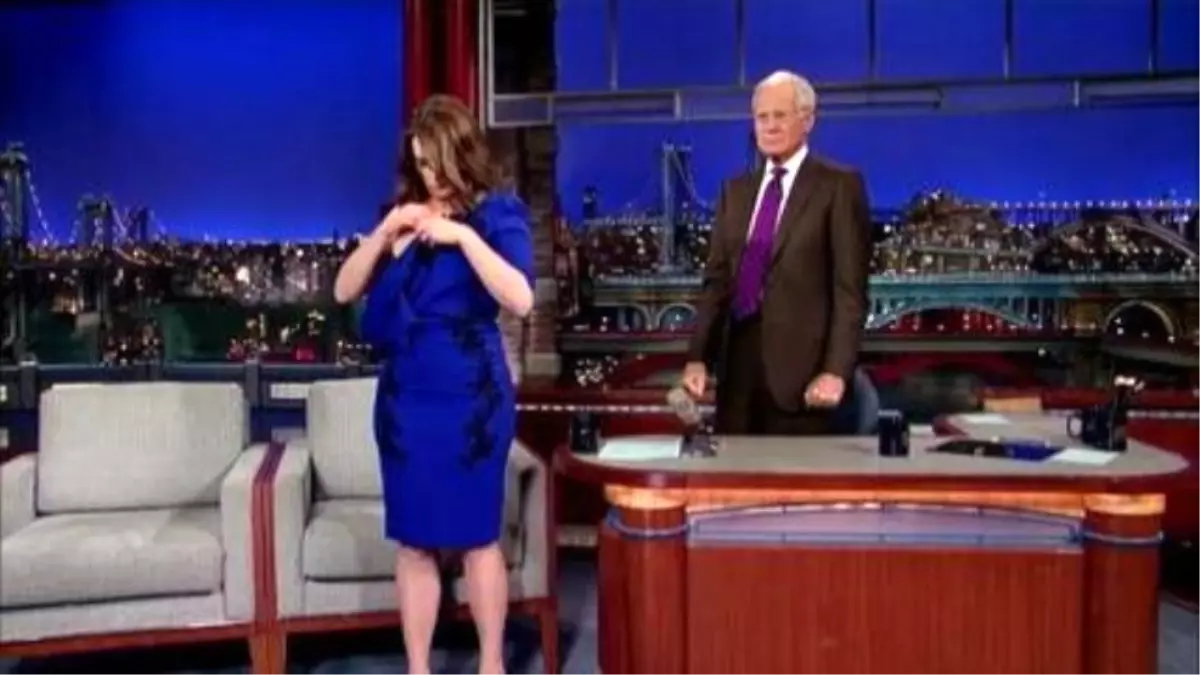 Tina Fey Bids David Letterman Good-bye With Her \'Last Dress Ever\'