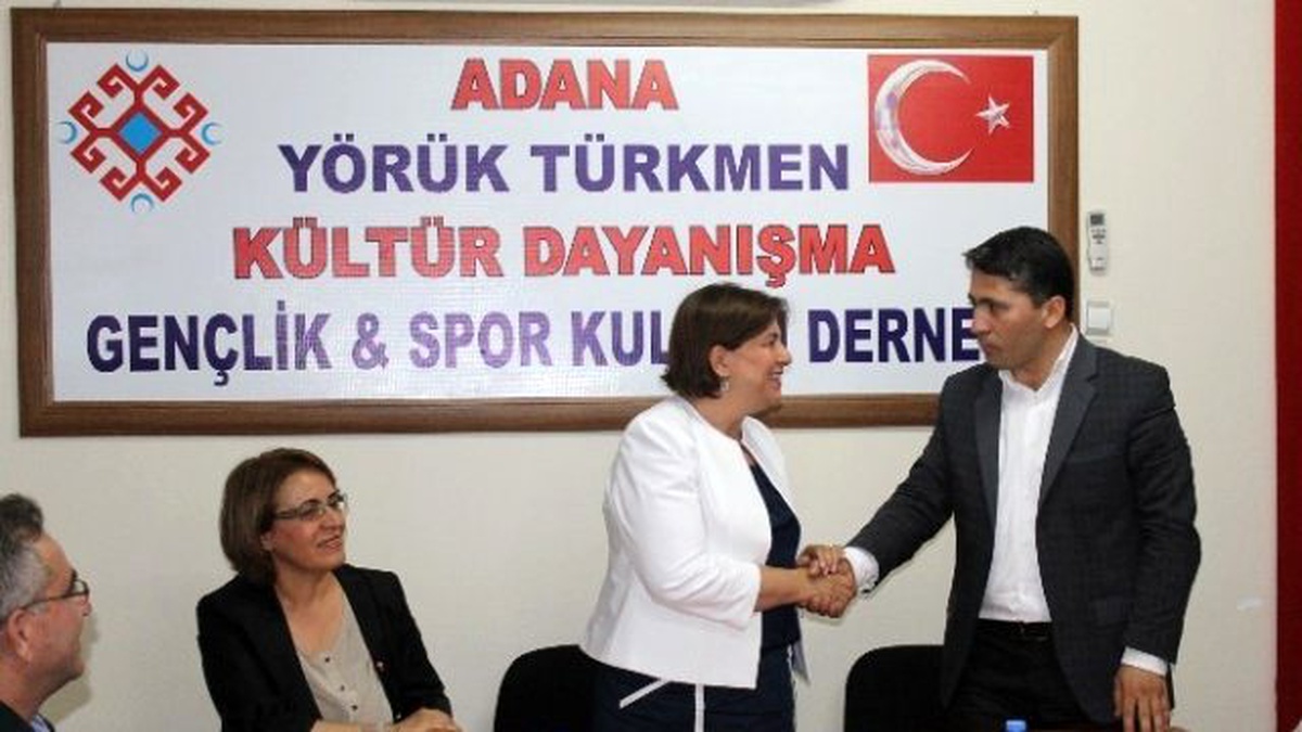 Yörük Türkmenler, CHP\'li Türkmen\'i Onursal Başkan Seçti