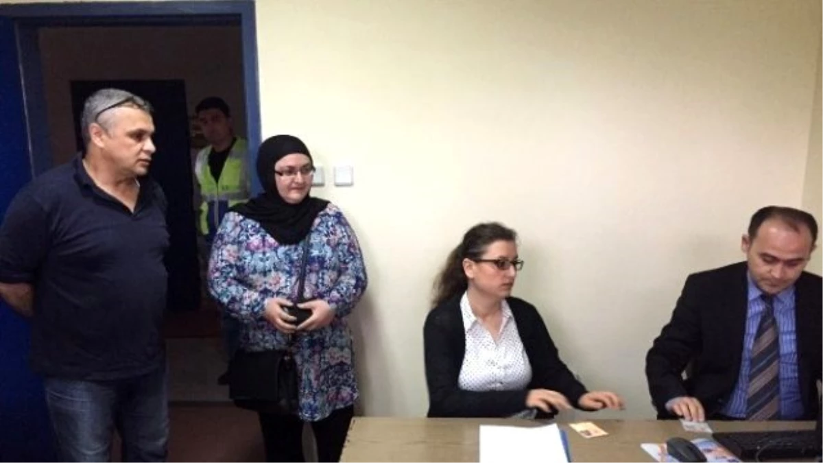 Zonguldak Havalimanı\'nda Oy Kullanma İşlemi Başladı