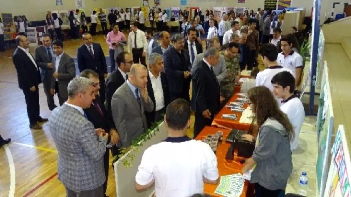 Adıyaman Fen Lisesi Öğrencileri Bilim Projelerini Sergiledi