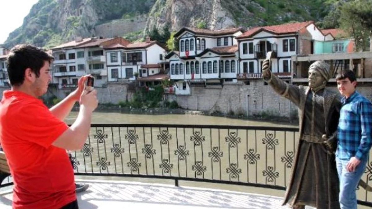 Amasya\'da Selfie Çeken Şehzade Şaşırttı