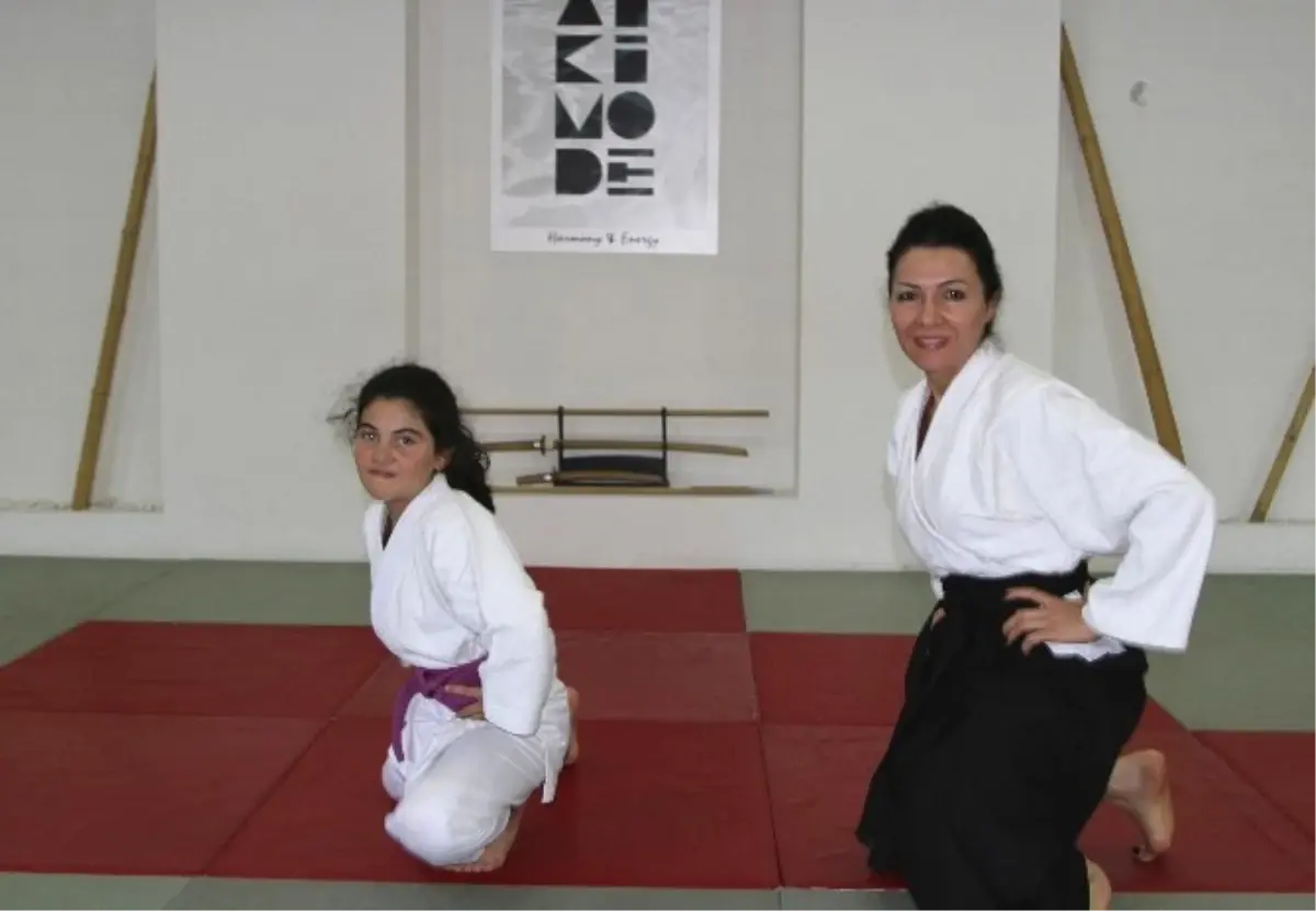 Anneler, Çocuklarıyla Aikido Öğreniyor