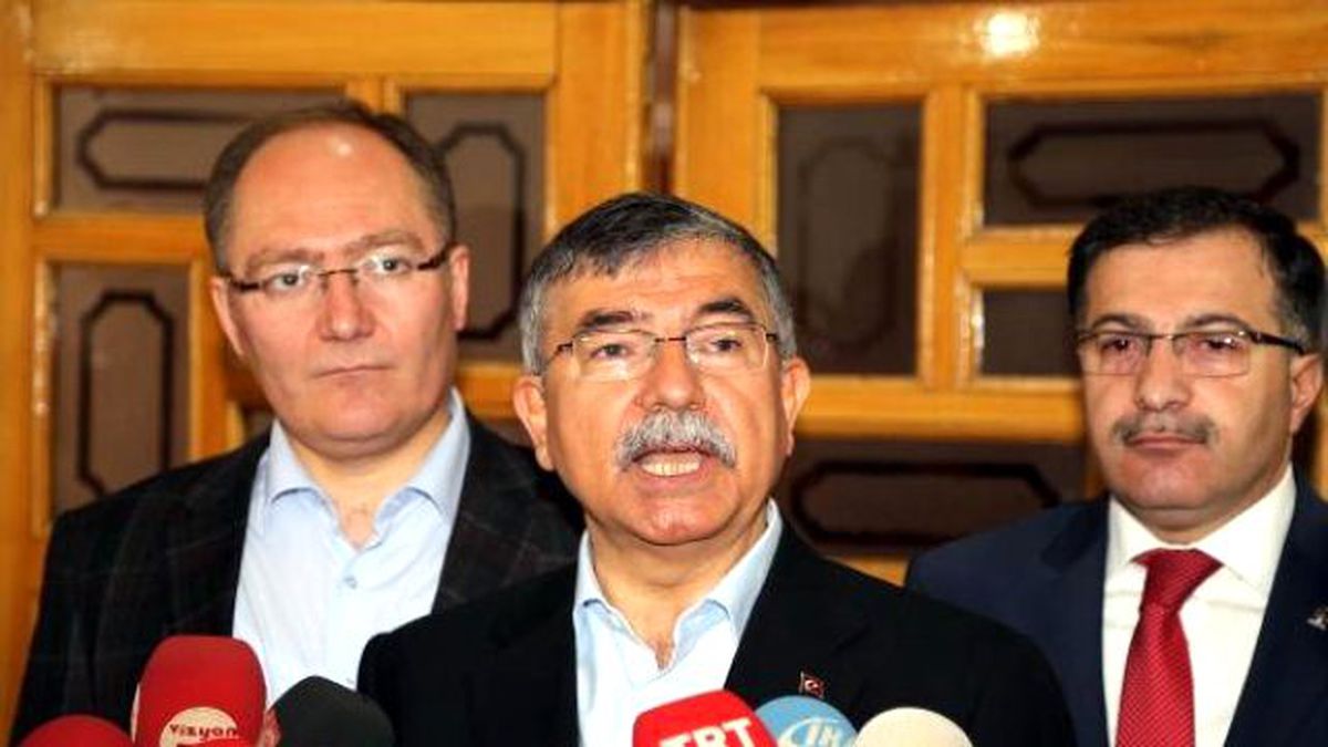 Bakan Yılmaz: Muhalefet Liderleri Seçimi Kaybederse İstifa Etmeli