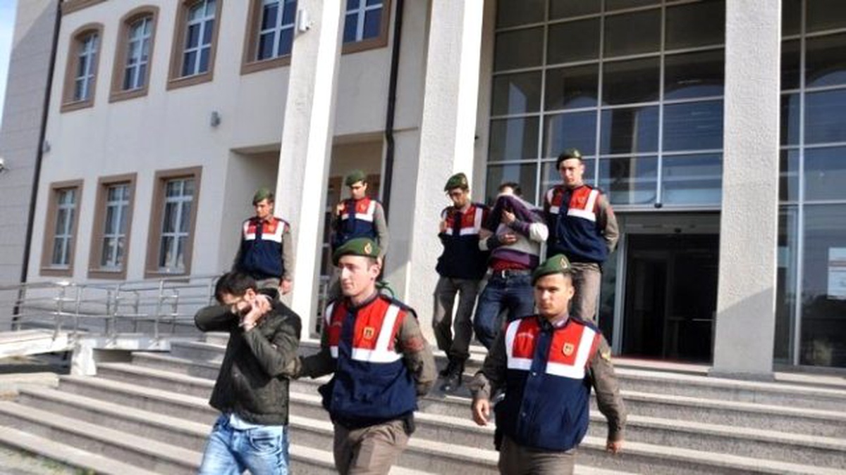 Büfeden Hırsızlık Yapan 2 Kişi Tutuklandı