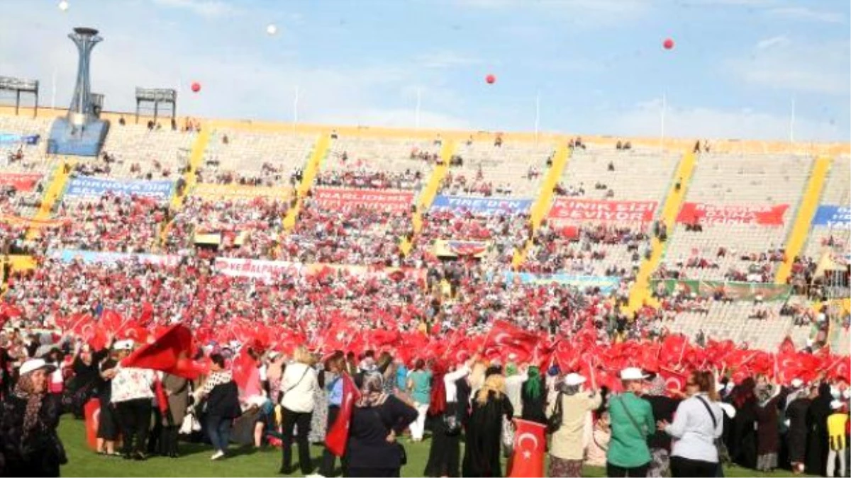 Cumhurbaşkanı Erdoğan Toplu Açılış Törenleri İçin İzmir\'de (2)