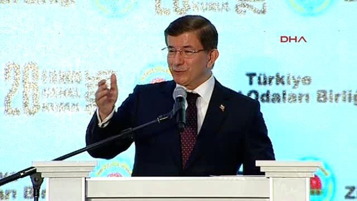Davutoğlu ve Kılıçdaroğlu, TZOB Genel Kuruluna Katıldı