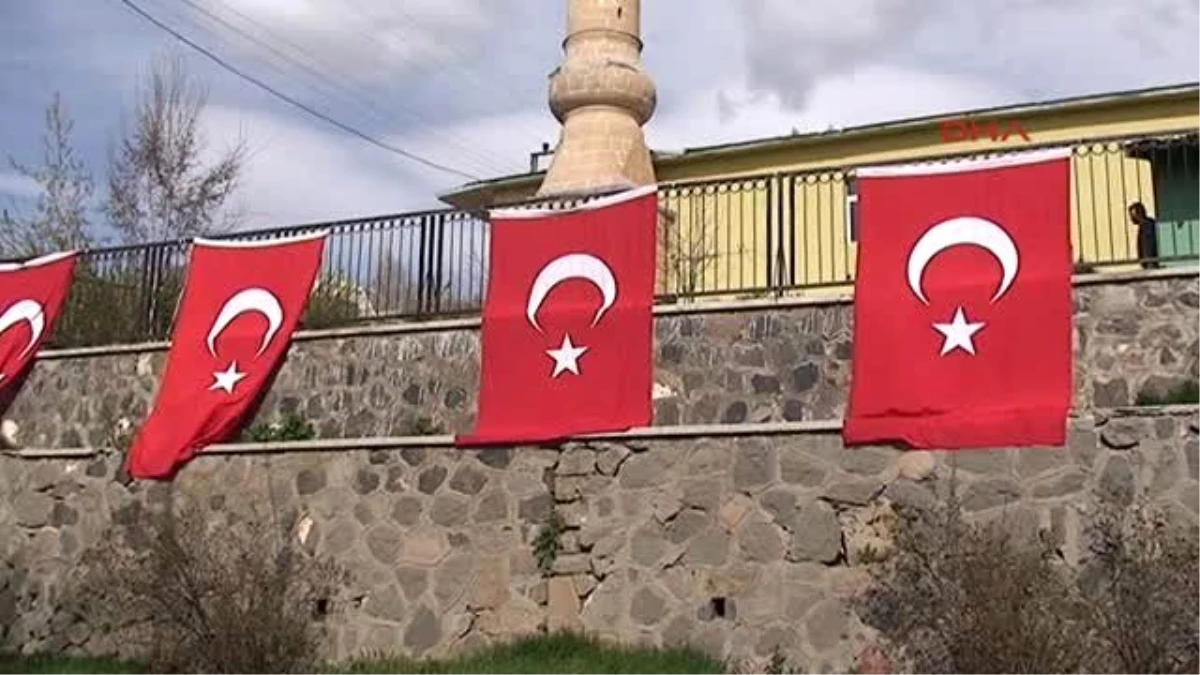 Erzurum - Türk-Ermeni İlişkiler Sempozyumun Sonuç Bildirgesi Şehitlikte Okundu