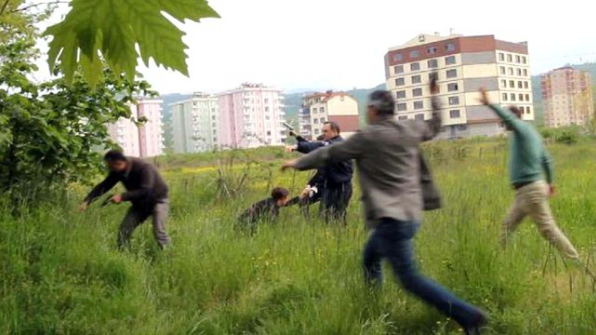 Kuyumcudan Altın Çalıp Kaçanlar Yakalandı