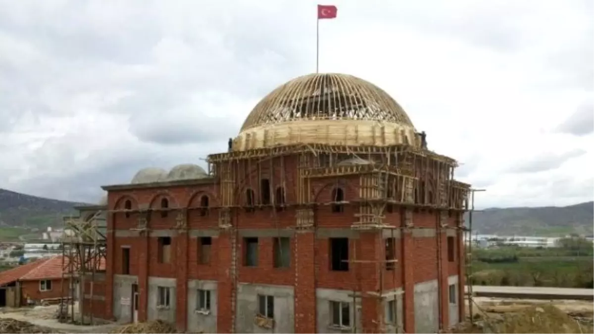 Medine Camiinin Kaba İnşaatında Sona Yaklaşılıyor