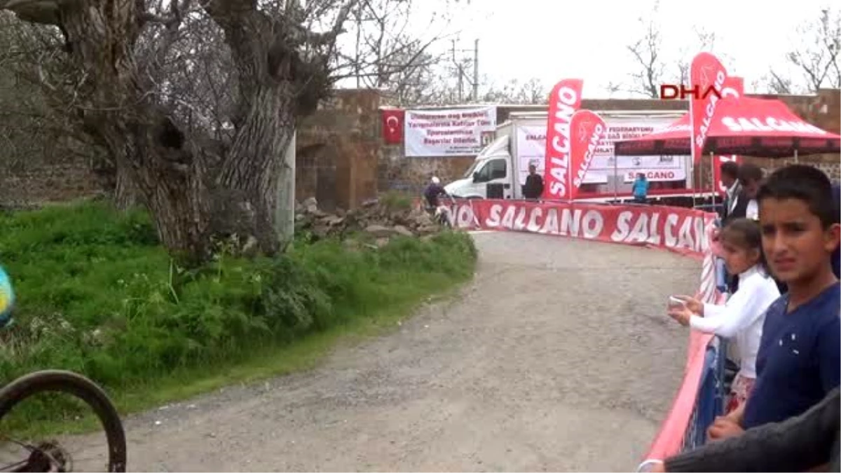 Salcano Bitlis Uluslarası Dağ Bisiklet Yarışı Ahlat\'ta Başladı