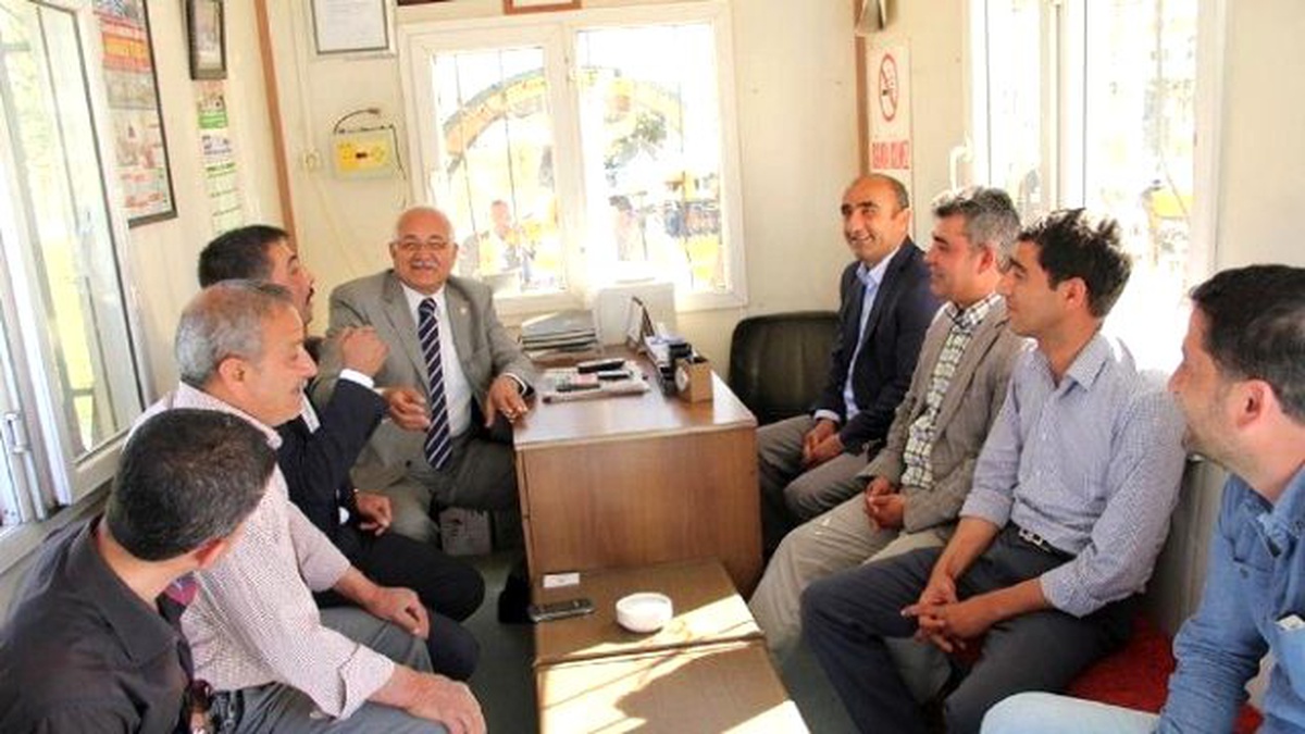 Taksiciler AK Parti\'nin Uygulamalarından Memnun