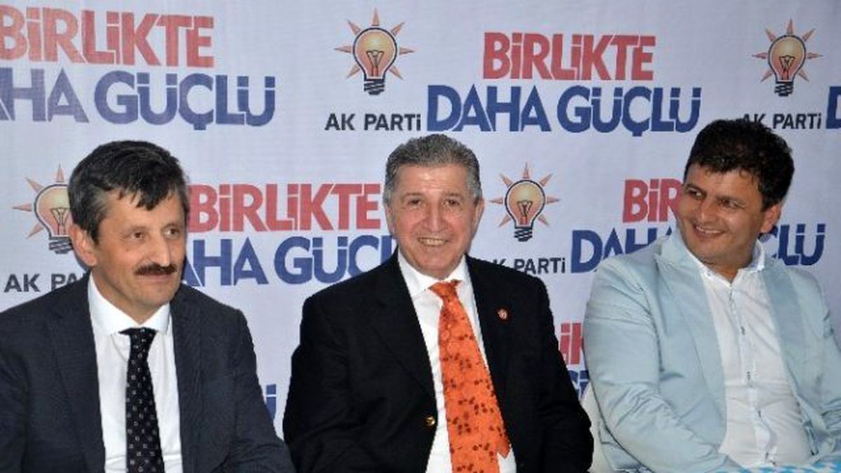 Toptan Seçim Bürosunu Ziyaret Etti