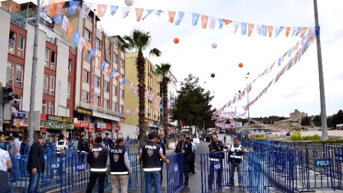 AK Parti\'den Şanlıurfa\'da Miting Hazırlığı