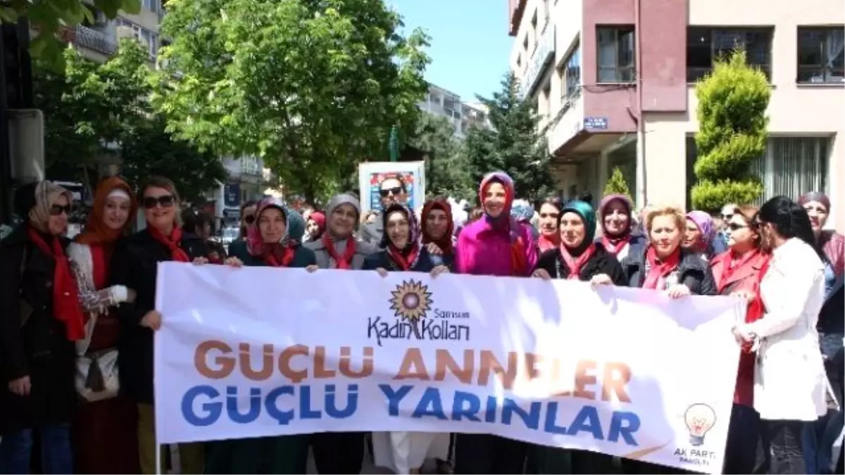 Ak Partili Kadınlardan \'Anneler Günü Yürüyüşü\'