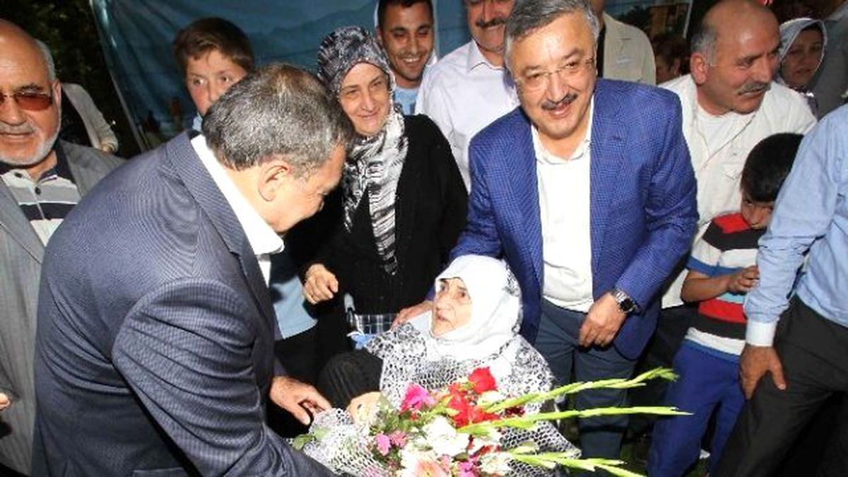 Bakan Eroğlu, Beş Günlük İzmir Programını Tamamladı