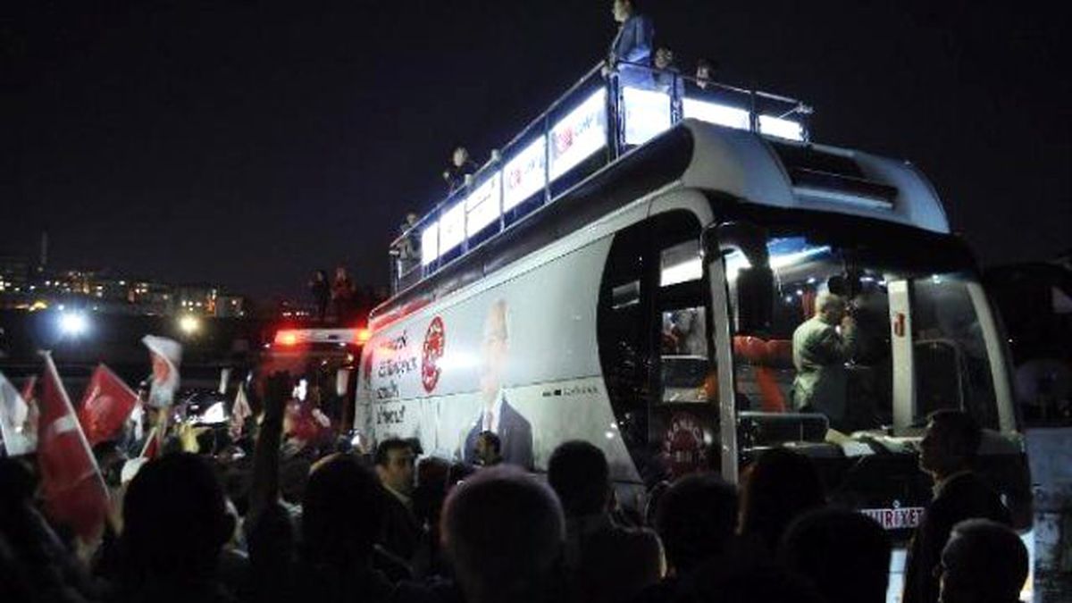 Kılıçdaroğlu, Alibeyköy\'de Halka Seslendi