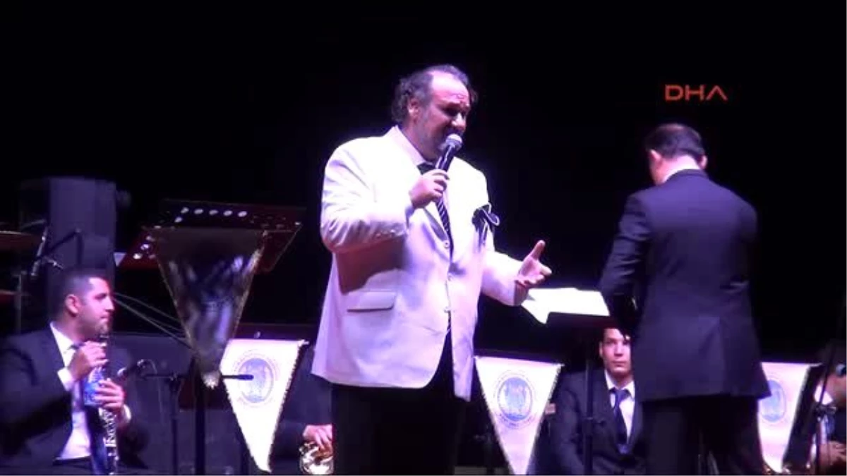 Mersin- Türk Pavarotti Hakan Aysev Mersinlileri Büyüledi