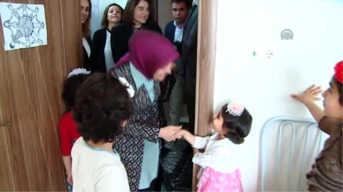 Sare Davutoğlu, Cennet Çocuk Evi\'ni Ziyaret Etti