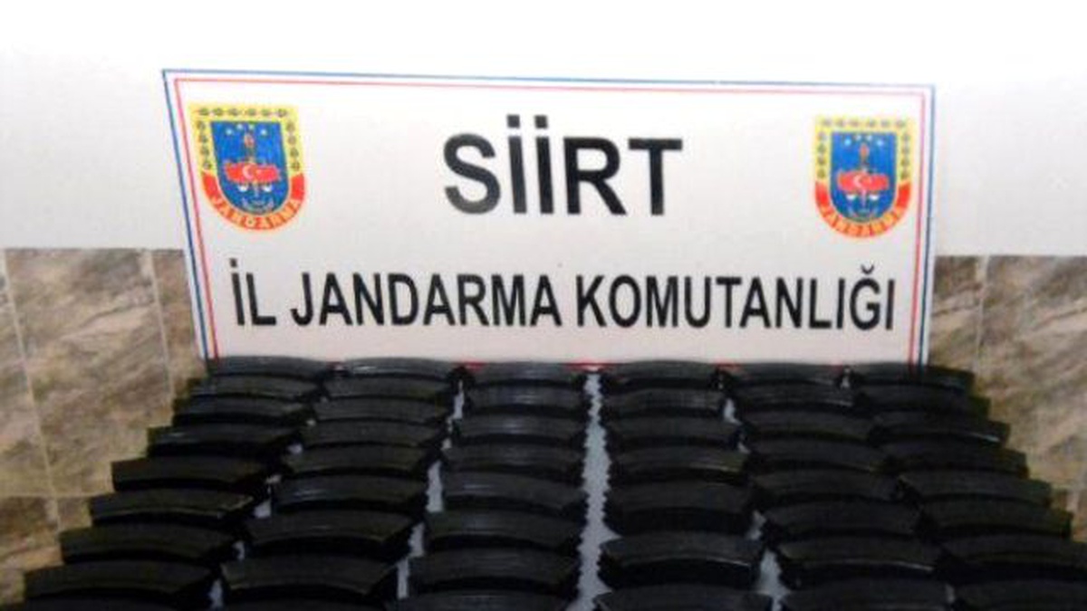 Siirt\'te Kalaşnikof Tüfeğe Ait 100 Şarjör Ele Geçirildi