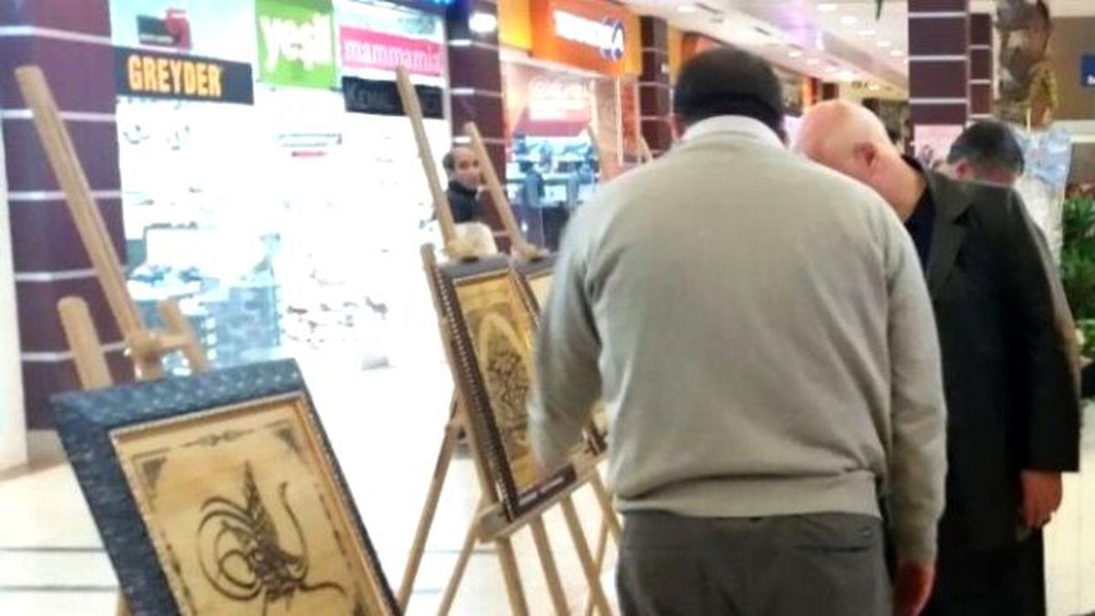 Vali Öztürk\'ten El Sanatları Sergisine Ziyaret