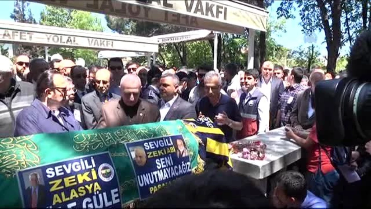 Zeki Alasya Son Yolculuğuna Uğurlanıyor