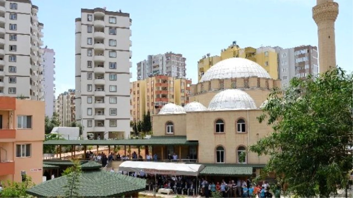 5 Ocak Camii ve Kız Kur\'an Kursu Açıldı