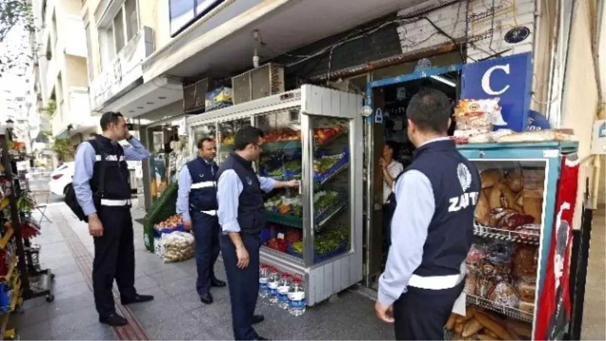 Alsancak\'ta Sağlıksız Gıdaya Geçit Yok