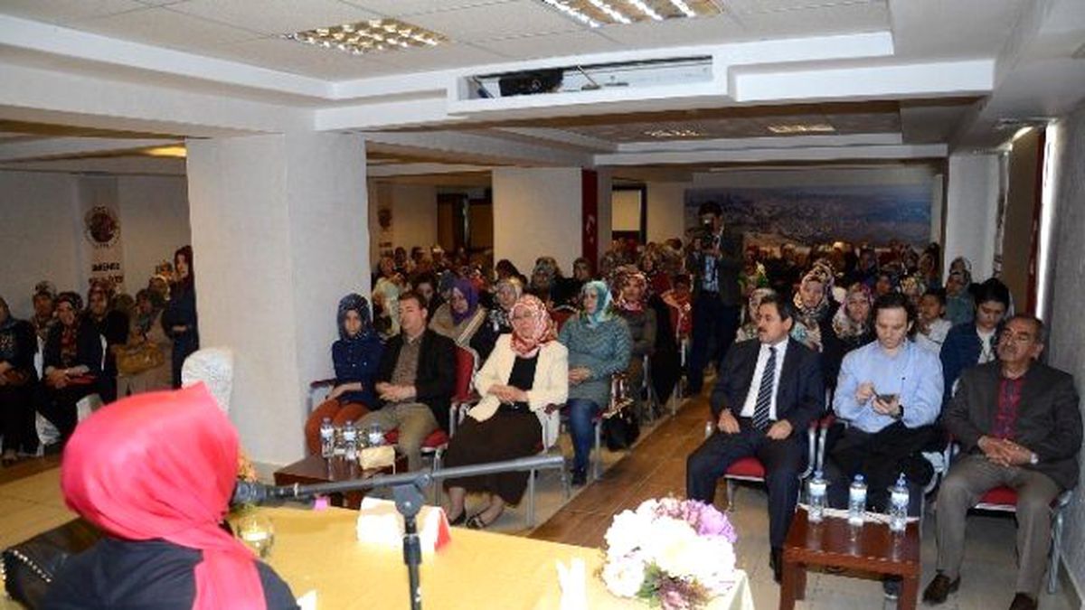 Başkan Eser, Anneler Günü\'nde Annelerle Bir Araya Geldi