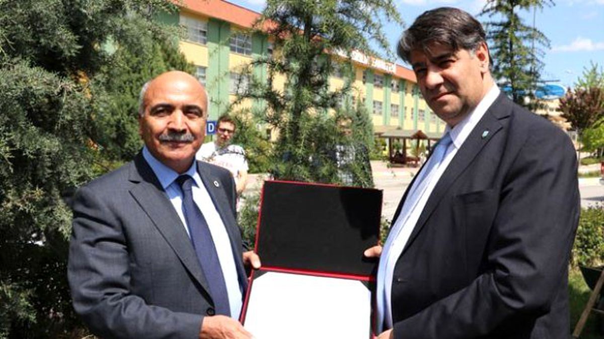 Batman Üniversitesi Rektörü Uluçam Karabük Programa Katıldı