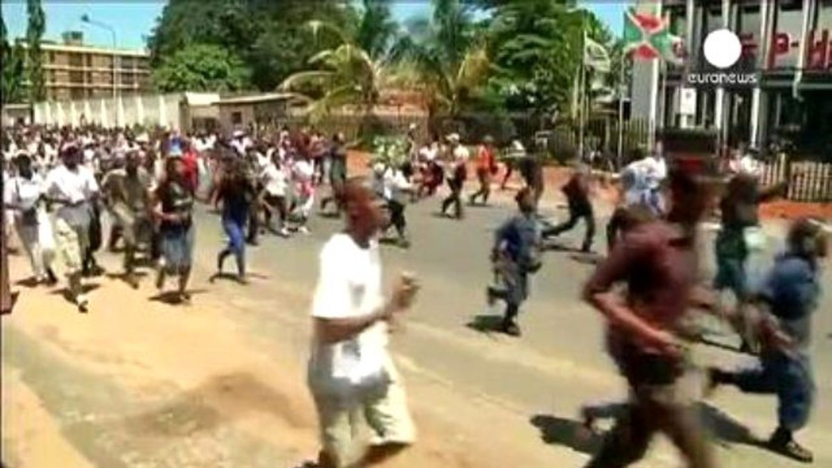 Burundili Kadınlardan Devlet Başkanına Protesto