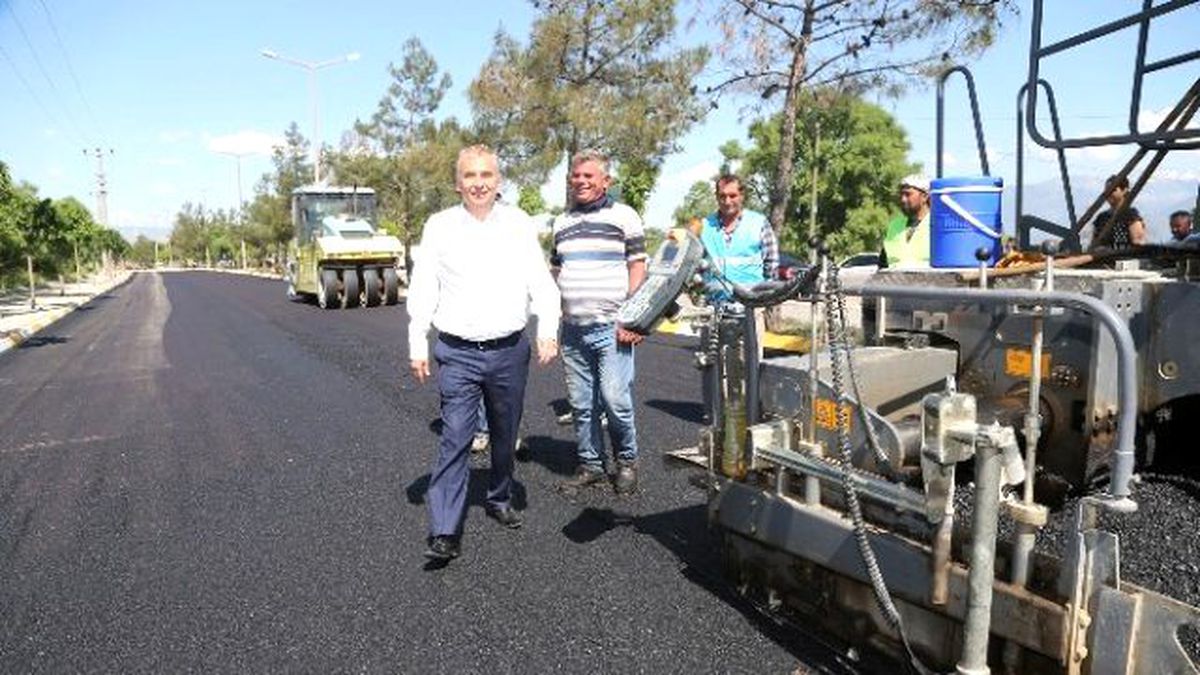 Denizli\'de Sıcak Asfalt Çalışmaları Devam Ediyor