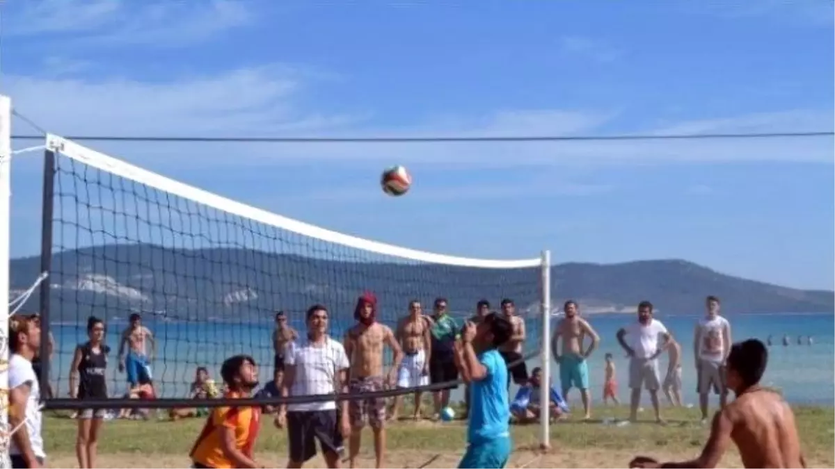 Didim\'de Yapılan 4. Plaj Şenliği Yine Renkli Görüntülere Sahne Oldu