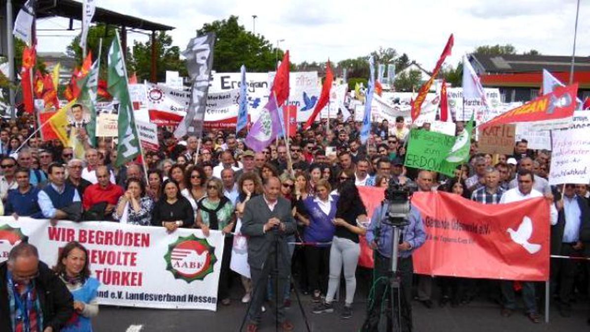 Aleviler, Erdoğan\'ın Mitingine Karşı Miting Yaptılar