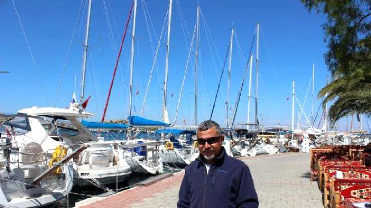 Foça\'da Karaya Oturtulan Hacizli Gemi \'Bodyer\' Tepkisi