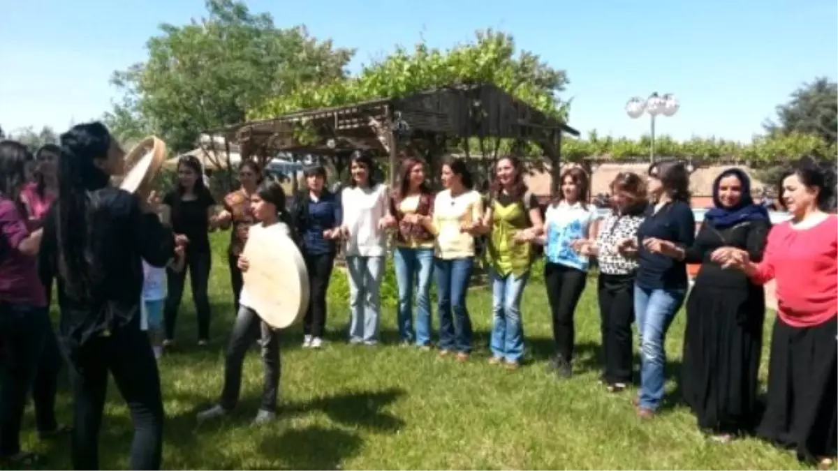 Genel-İş Sendikası Anneler Günü Etkinliği Düzenledi