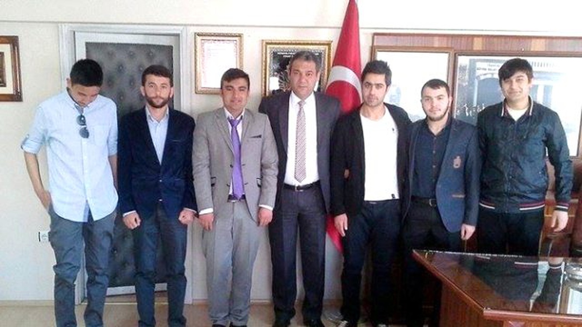 İlahiyat Fakültesi Öğrencileri Kendi Binalarını İstiyor