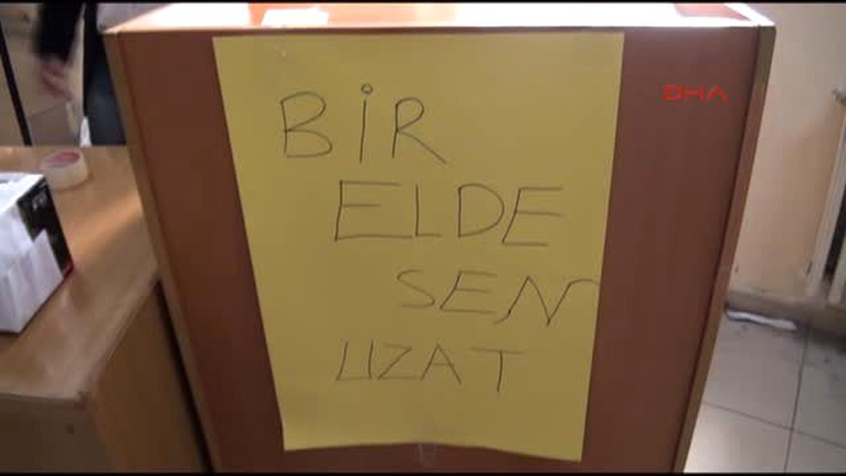 Kars Engellileri Anlamak İçin Gözlerini Kapatıp, Bastonla Yürüdüler