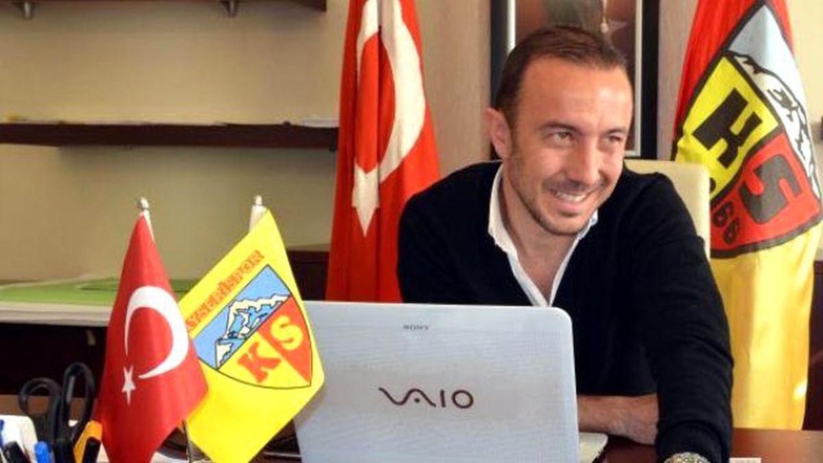 Kayserispor Teknik Direktörünün Uğuru "Kalemleri"