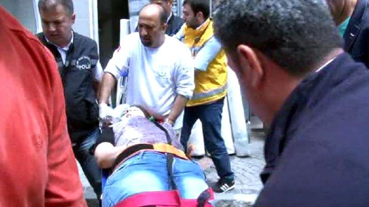 Kendini Asan Kadını, Otel Görevlisi Son Anda İpten Aldı