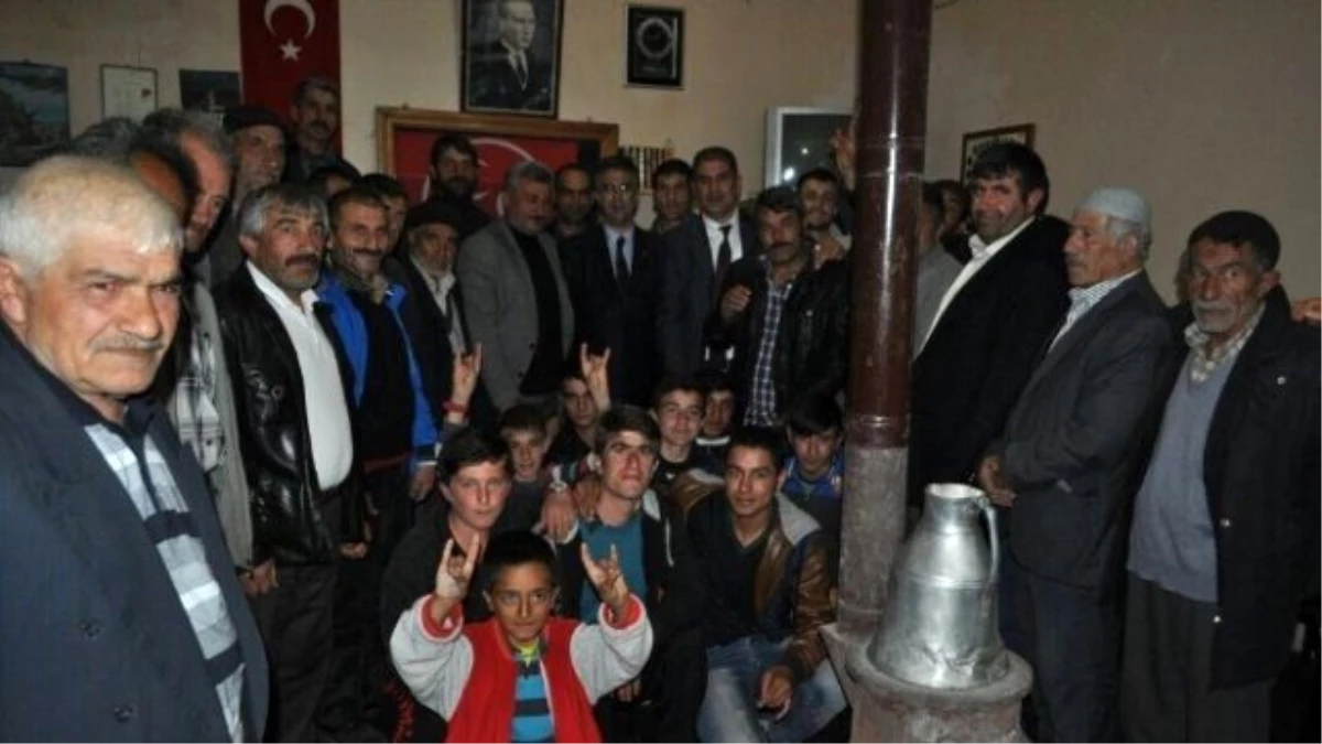 MHP Adayları Muhtarlarla Bir Araya Geldi