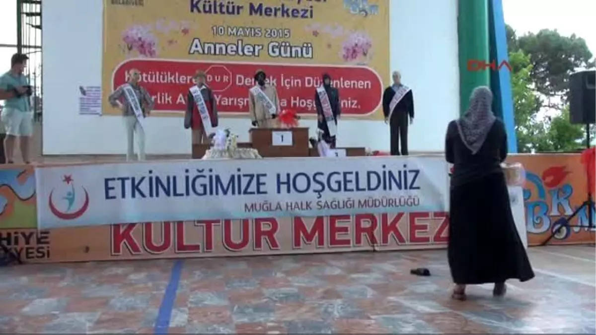 Muğla - Anneler, Terlik Fırlatmada Yarıştı