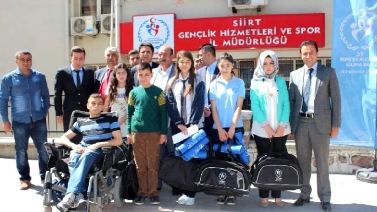 Olgaç\'tan Türkiye Birincisi Öğrenciye Ödül