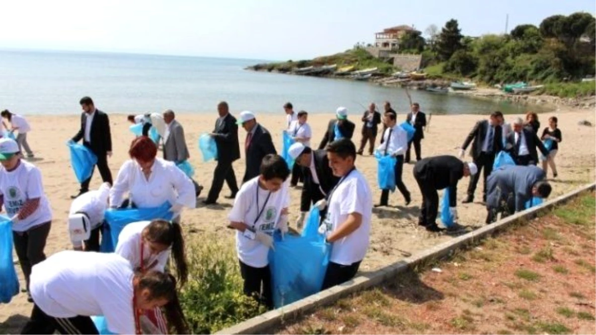 Özel İdareden Sahillerde Temizlik